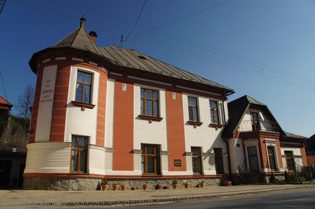 Salmo Hotel Брезно Екстериор снимка